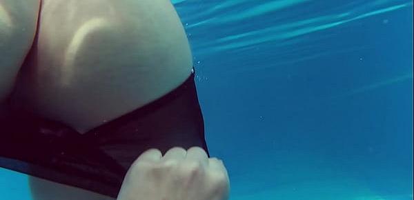  Kittina Ivory acts in underwater erotics
